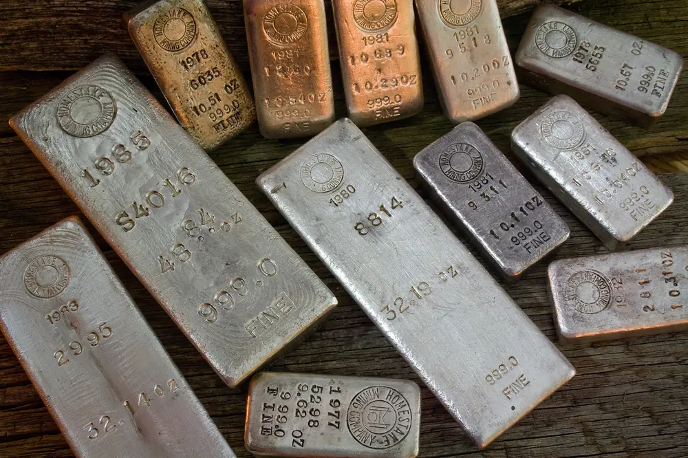 Stack of 1 kg silver cast bars